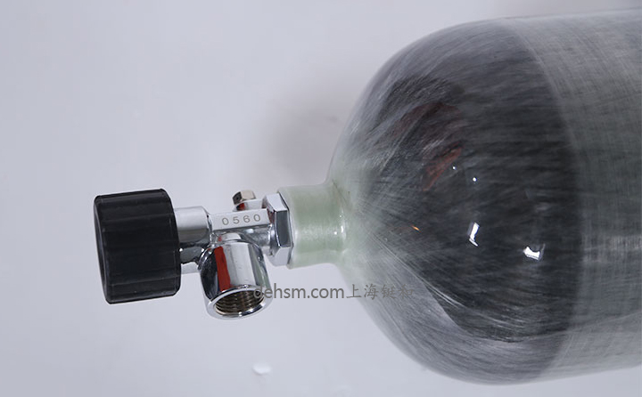 9L空氣呼吸器復(fù)合碳纖氣瓶圖片-局部